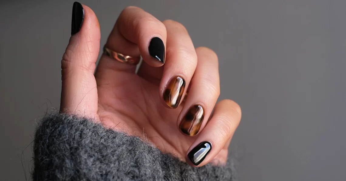 Nails-trend-for-work-fall-2023