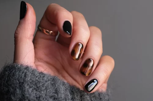 Nails-trend-for-work-fall-2023